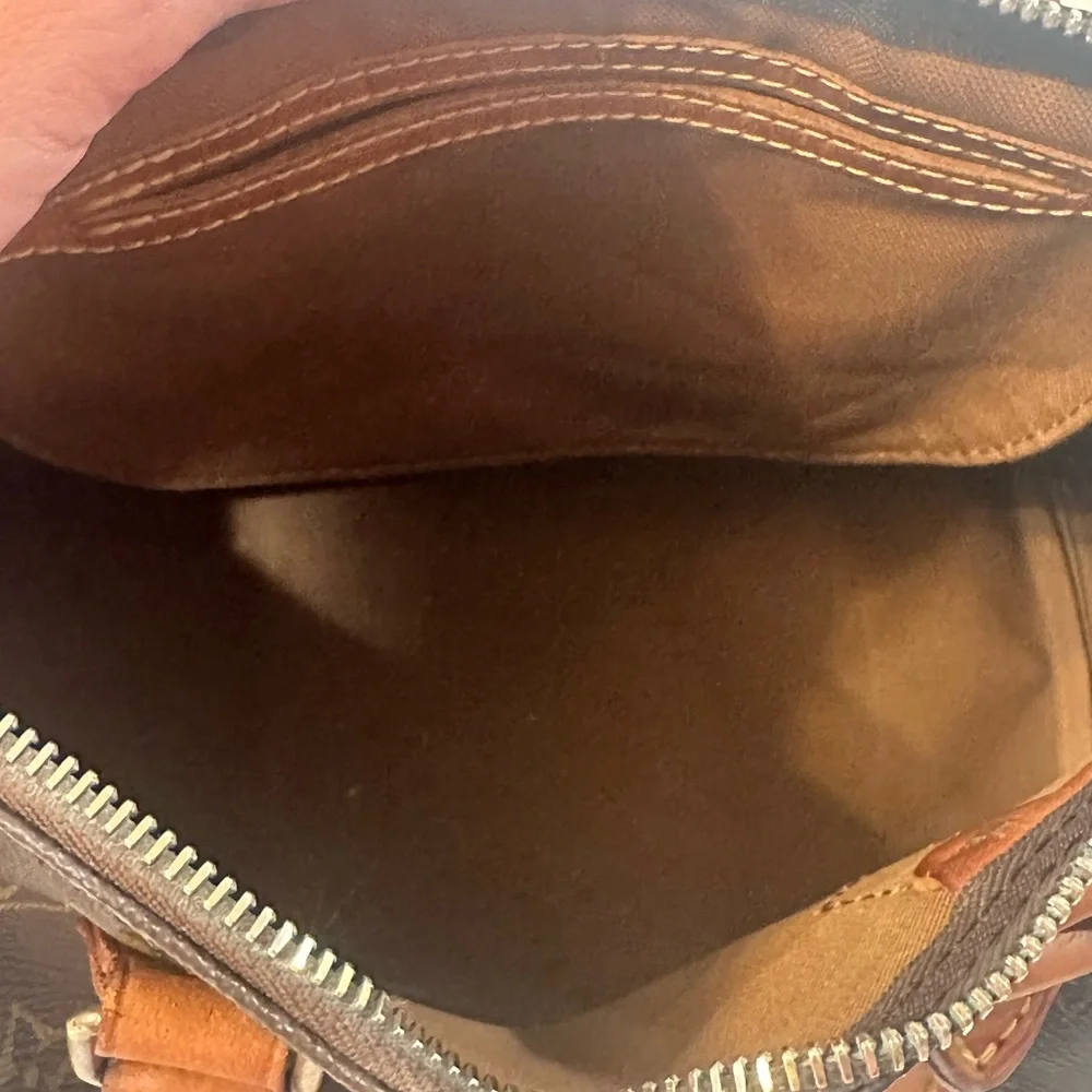 Louis Vuitton Monogram Speedy 25 - Picture 12 of 13